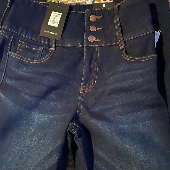 Fashion Nova Not Your Girl Skinny Jeans - Picture 4 of 10